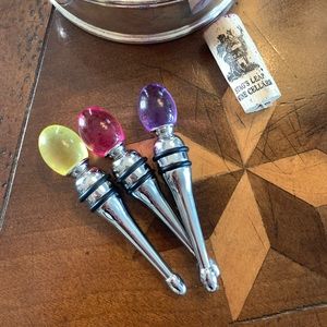 Decorative wine and bottle stopper, Set of 3
